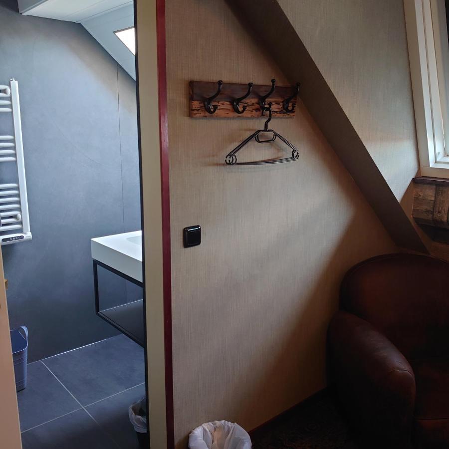 De Cyprian Bed & Breakfast Kaard ภายนอก รูปภาพ