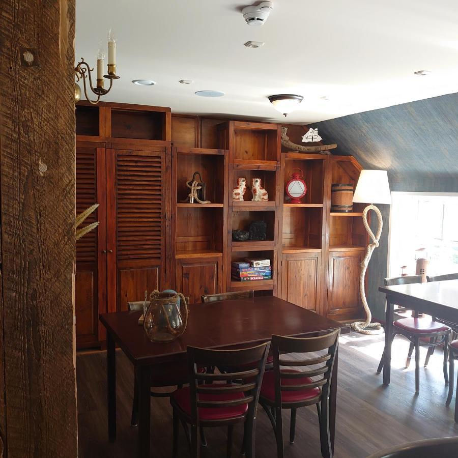 De Cyprian Bed & Breakfast Kaard ภายนอก รูปภาพ