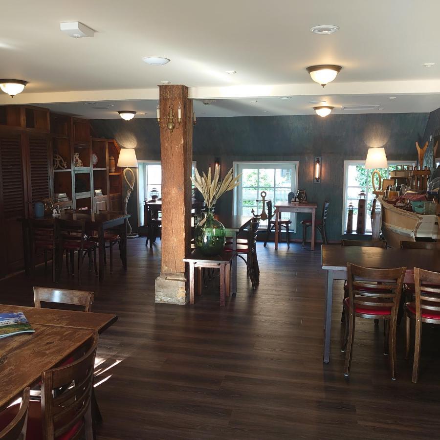 De Cyprian Bed & Breakfast Kaard ภายนอก รูปภาพ