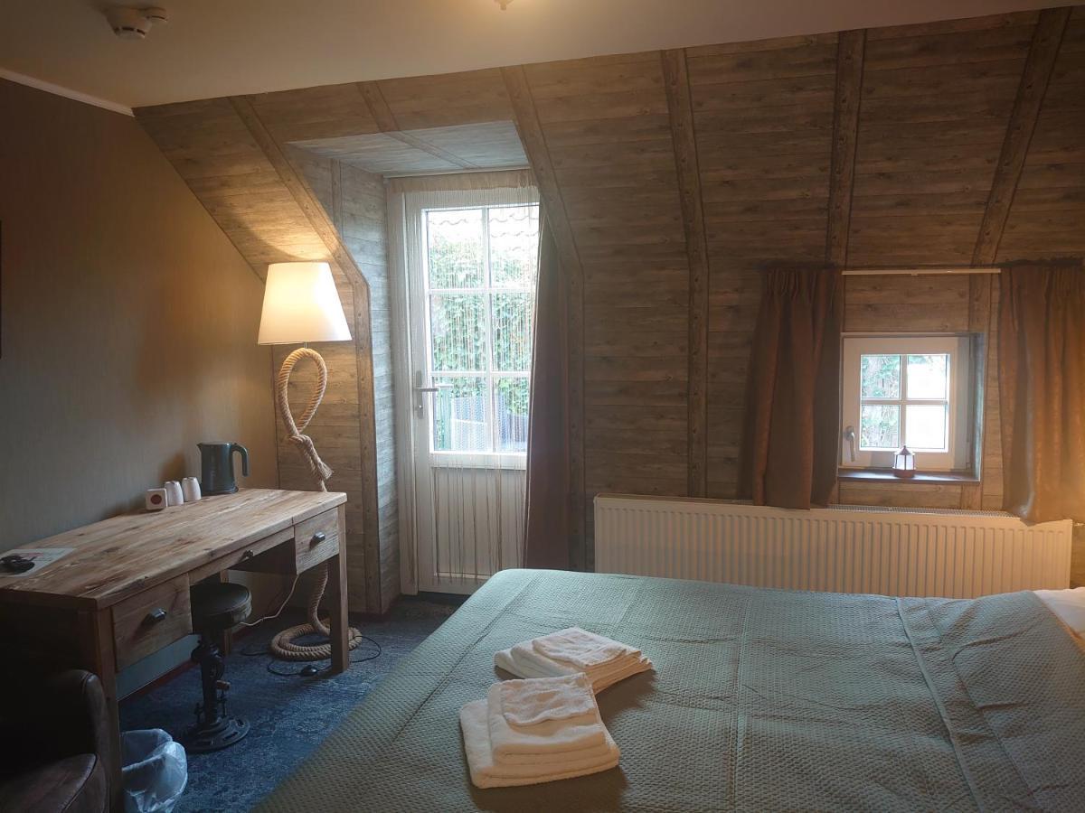 De Cyprian Bed & Breakfast Kaard ภายนอก รูปภาพ