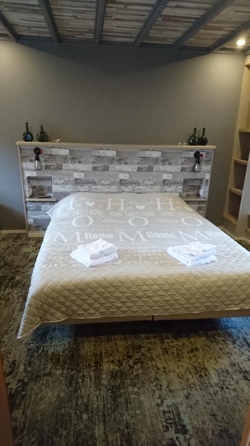 De Cyprian Bed & Breakfast Kaard ภายนอก รูปภาพ